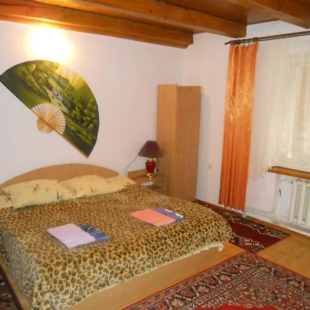 Casa de hóspedes House *